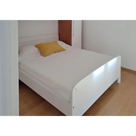 Holiday home Amazing In With Wifi Makarska